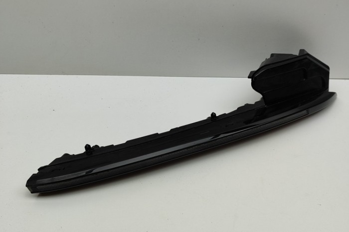 Semnalizare dreapta față VW TOUAREG CR7 2023 OEM: 761941056A 30617356