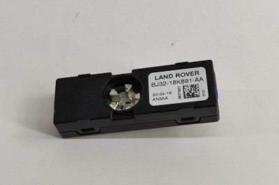 Amplificator de antena JAGUAR I-PACE X590 2018 OEM: BJ32-18K891-AA,28273621 28818097 foto