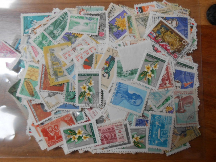 Lot 500 timbre Vietnam, anii 50-60, stamp. si nestamp., stare foarte buna