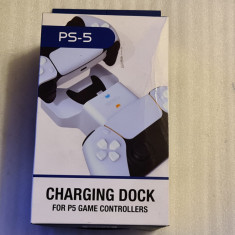 Statie dubla de incarcare pentru controller PS5 Benazcap Dual USB C Ports