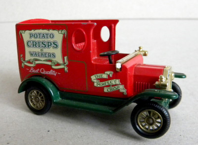 Masinuta LLEDO macheta camion vintage Ford, reclama Walkers Potato Crisps foto