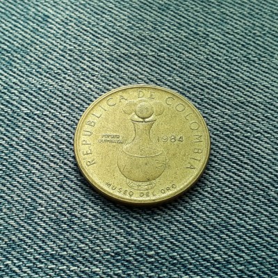 20 Pesos 1984 Columbia / Muzeul aurului foto