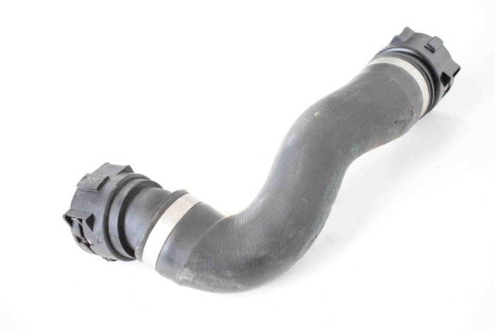 Furtun radiator răcire dreapta BMW X5 F15, F85 2014 OEM: 8517969