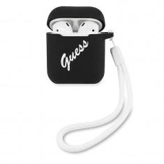 Husa TPU Guess Vintage pentru Apple AirPods Gen 1 / Apple AirPods Gen 2, Neagra GUACA2LSVSBW foto