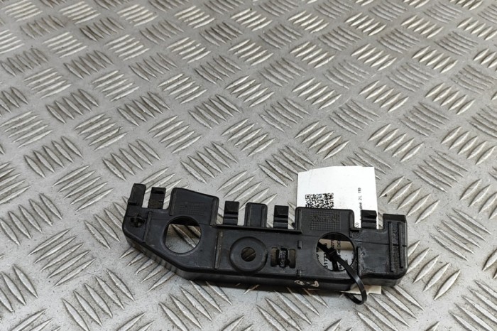 Suport aripa dreapta față AUDI A5 F53 2019 OEM: 8W6853922A | 31723766