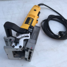 Masina de Slituit Dewalt DW 682 -qs Fabricație 2016