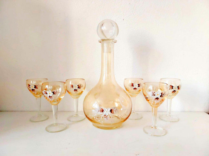 Set romanesc 6 pahare + carafa sticla pictata manual anii 70-80, tarie lichior