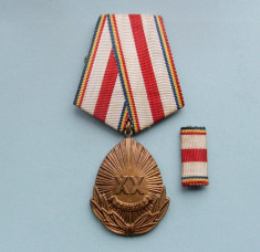 Medalia - A XX-a ANIVERSARE A ELIBERARII PATRIEI 1944 - 1964 foto