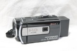 Camera video digitala cu proiector SONY HDR-PJ200 - 8GB 25X ZOOM Full HD 5.3 megapixel