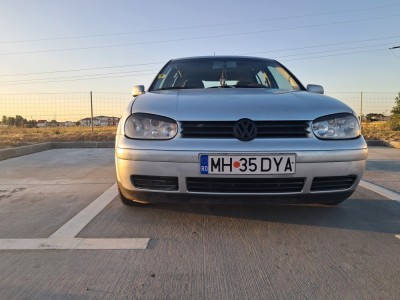 Vand golf 4 1.9 tdi 101 cai foto