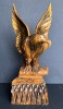 Acvila romana - statueta sculptata manual in lemn, sculptura decorativa, 29 cm inaltime, Animale, Europa