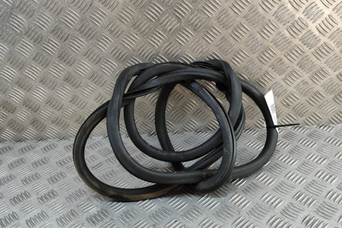 Garnitura ușă st&acirc;nga față PORSCHE PANAMERA 970 2012 OEM: 97053727500 | 31388048