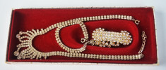 Set bijuterii vintage compus din brosa bratara si colier Piatra de Rin foto