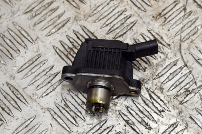 Senzor de viteză ax cu came VW GOLF VII 5G1, BQ1, BE1, BE2 2019 OEM: 04E906048A 13961822