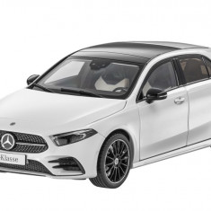 Macheta Oe Mercedes-Benz A-Class Alb 1:18 B66960429