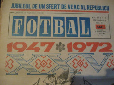 Revista Fotbal nr. 344 / 27 decembrie 1972 - Laureat Fotbal 72 / Cornel Dinu foto