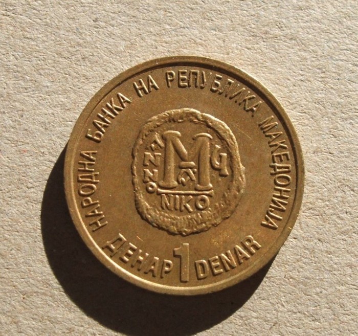 MACEDONIA 1 DINAR 2000