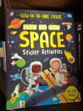 Know and Glow - Space sticker activities (Cunoaste si stralucesti - Activitati cu autocolante spatiale - carte in limba engleza)