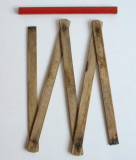 Metru vechi de lemn + creion de tamplarie, meserii in comunism, vintage anii 70
