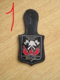 QW8 19 - Insigna tematica militara - pompieri Bruxelles - suport piele
