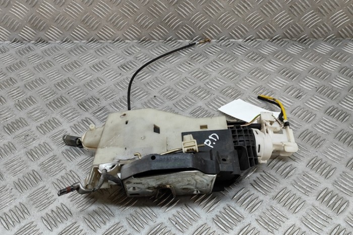 &Icirc;ncuietoare ușă dreapta față MERCEDES-BENZ S W220 1999 OEM: A2207200435 29011844