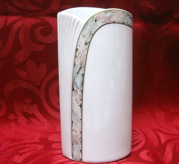 VAZA PORTELAN KAISER MODEL TIVOLI 16.5 CM