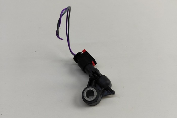 Senzor de impact dreapta spate TESLA MODEL Y 2024 OEM: 103676100B 30358290