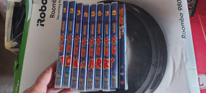 TOM SI JERRY LOT 8 DVD-URI + 1 DVD IUTE SI FURIOS