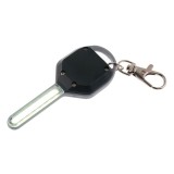 Cumpara ieftin Breloc cheie cu lumina LED, 7 becuri, 2 trepte de intensitate, 8 cm, plastic rezistent, baterii incluse , iluminare practica si sigura oriunde te afli