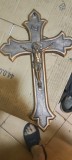 Crucifix antik alama