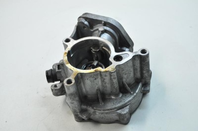 Pompa de vacuum AUDI A3 8V1, 8VK 2013 OEM: 06K145100B 3734960 foto