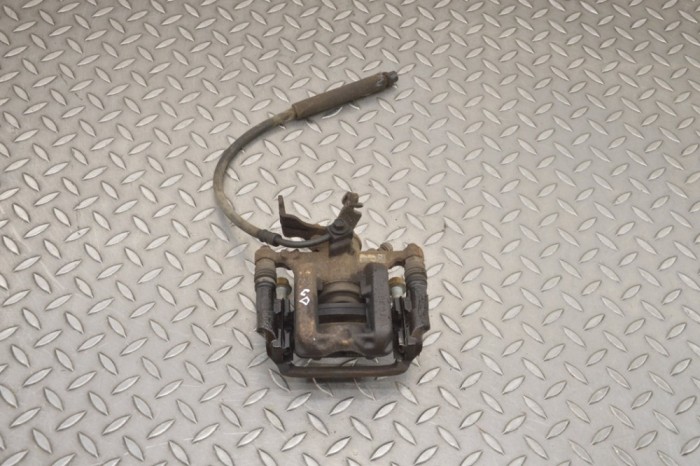 Etrier de fr&acirc;nă dreapta spate OPEL MOKKA / MOKKA X 2017 OEM: 42359086 20364404