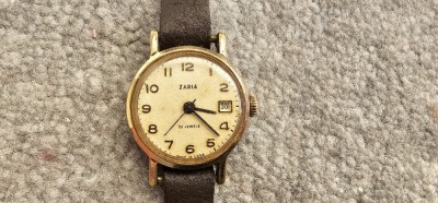 CEA DE DAMA ZARIA 21 RUBINE MECANIC , MADE IN USSR , FUNCTIONEAZA PERFECT . foto
