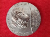 medalie FONDATORII ZIARULUI UNIVERSUL , Luigi Cazavillan si Stelian Popescu 1884- 1933 , argintata .
