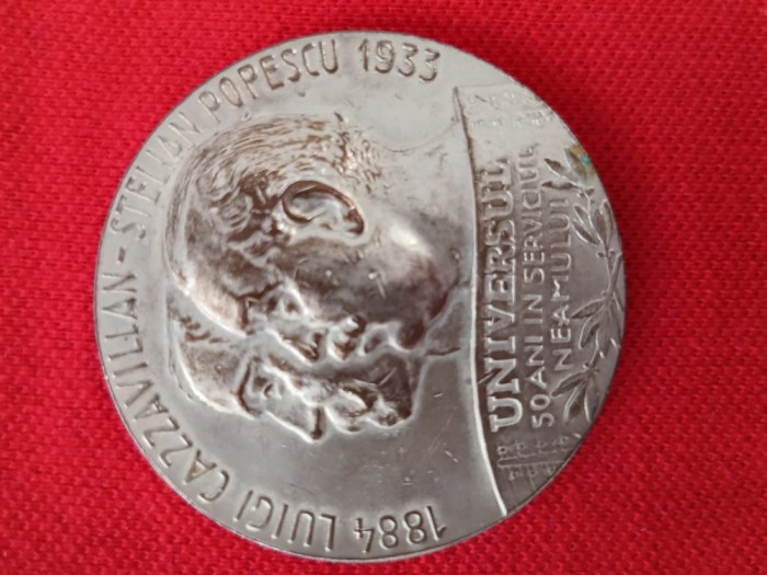 medalie FONDATORII ZIARULUI UNIVERSUL , Luigi Cazavillan si Stelian Popescu 1884- 1933 , argintata .