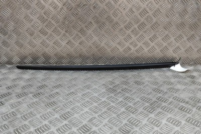 Ornament vertical parbriz dreapta AUDI Q5 FY 2018 OEM: 8W6854328B | 22129876 foto
