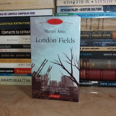 MARTIN AMIS - LONDON FIELDS ( ROMAN ) , BIBLIOTECA POLIROM , 2009 * foto