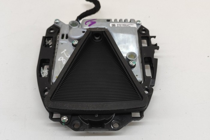 Camera față TESLA MODEL S 2015 OEM: 1038482-99-I 29439189