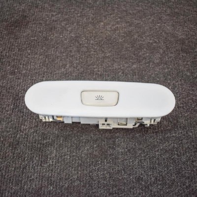 Iluminare interioară AUDI A5 8T3 2011 OEM: 8T0947111 | 3876057 foto