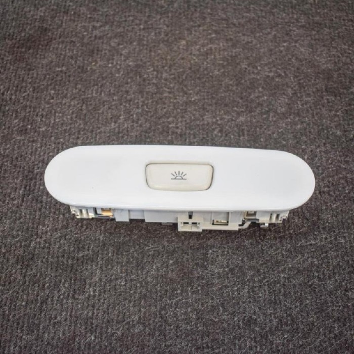 Iluminare interioară AUDI A5 8T3 2011 OEM: 8T0947111 | 3876057