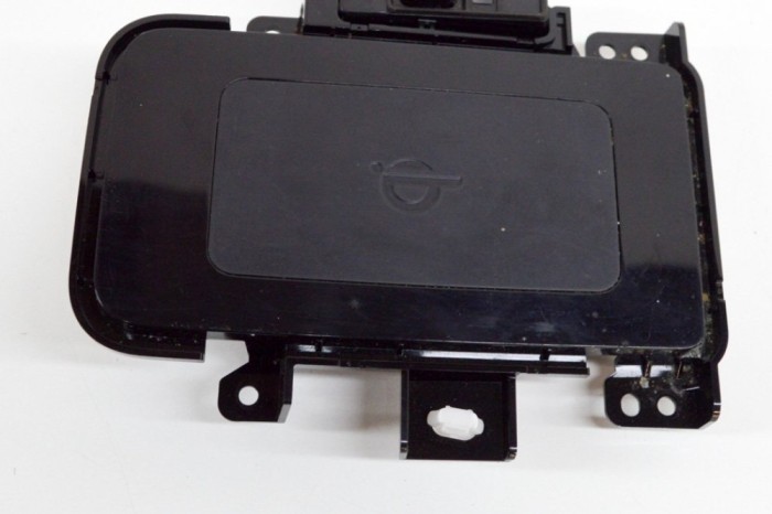 Stație de &icirc;ncărcare wireless TOYOTA PRIUS _W5_ 2021 OEM: CA-QS38X0AJ,10R-0312895,861C0-47031-C0 17759562