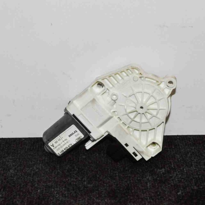 Motor macara geam ușă st&acirc;nga spate AUDI Q7 4L 2006 OEM: 4L0959801B 2647737
