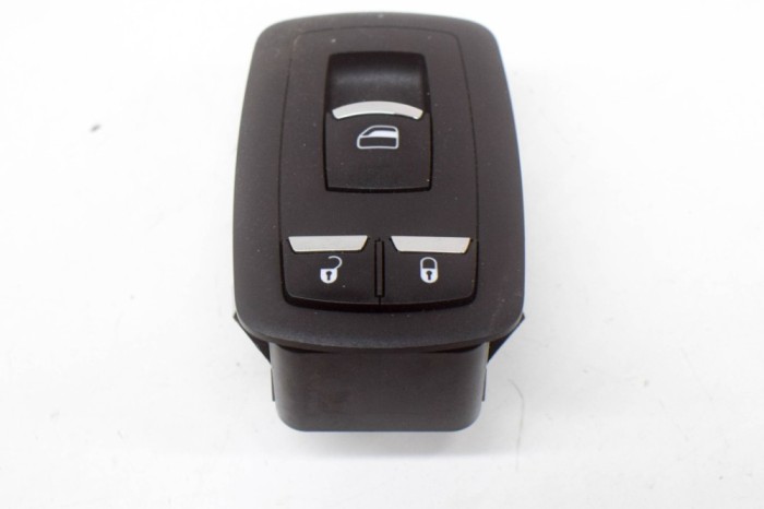Buton geam ușă st&acirc;nga spate MASERATI GHIBLI M157 2015 OEM: 670025405,10095653,5PG15DX9AB 12299866