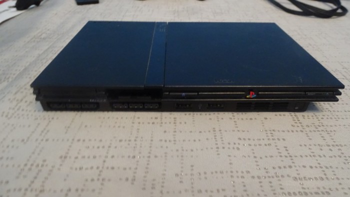 Playstation 2, model SCPH - 70004