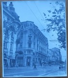 Cumpara ieftin Fotografie din anii 1950 , Bucuresti , Beraria Gambrinus , animatie