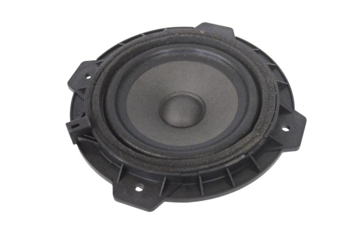 Difuzor ușă dreapta față SSANGYONG TIVOLI 2016 OEM: 89301-35000 | 22085605