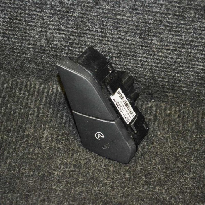 Comutator FORD MONDEO V Hatchback 2015 OEM: DG9T11B573ACW 2048318