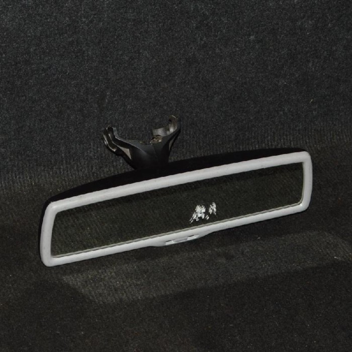 Oglinda retrovizoare interioară VW GOLF V 1K1 2007 OEM: 1K0857511 | 2435102