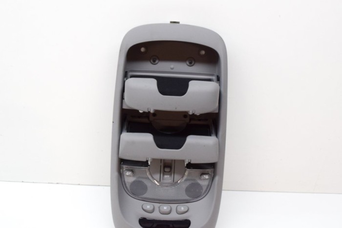 Iluminare interioară KIA CARNIVAL II GQ 2004 OEM: 0K53E51410,0K53E55710,1K53E51410,0K52Y51410 14647885