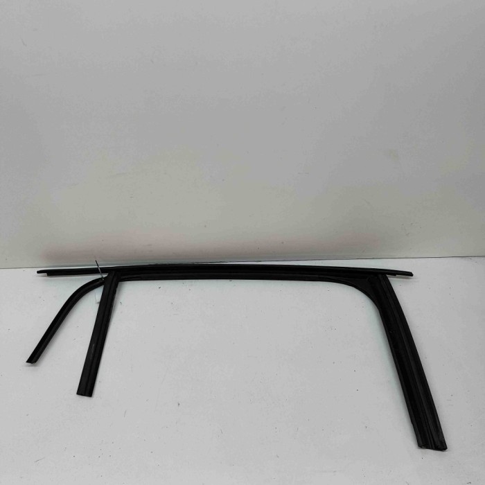 Garnitura de cauciuc ușă dreapta spate TESLA MODEL X 2017 OEM: 1032278-00-D 25806769